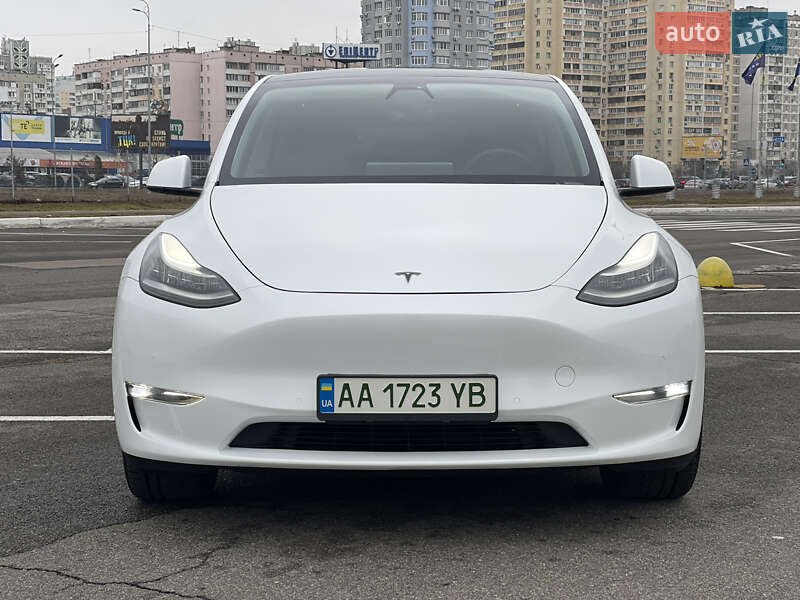 Внедорожник / Кроссовер Tesla Model Y 2020 в Киеве