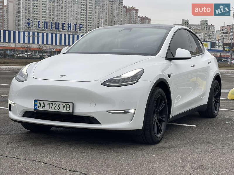 Внедорожник / Кроссовер Tesla Model Y 2020 в Киеве