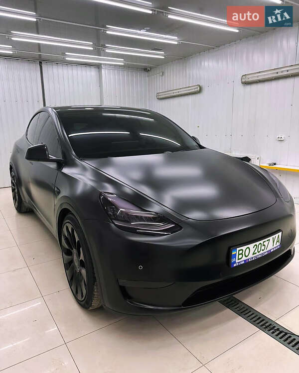 Позашляховик / Кросовер Tesla Model Y 2020 в Тернополі