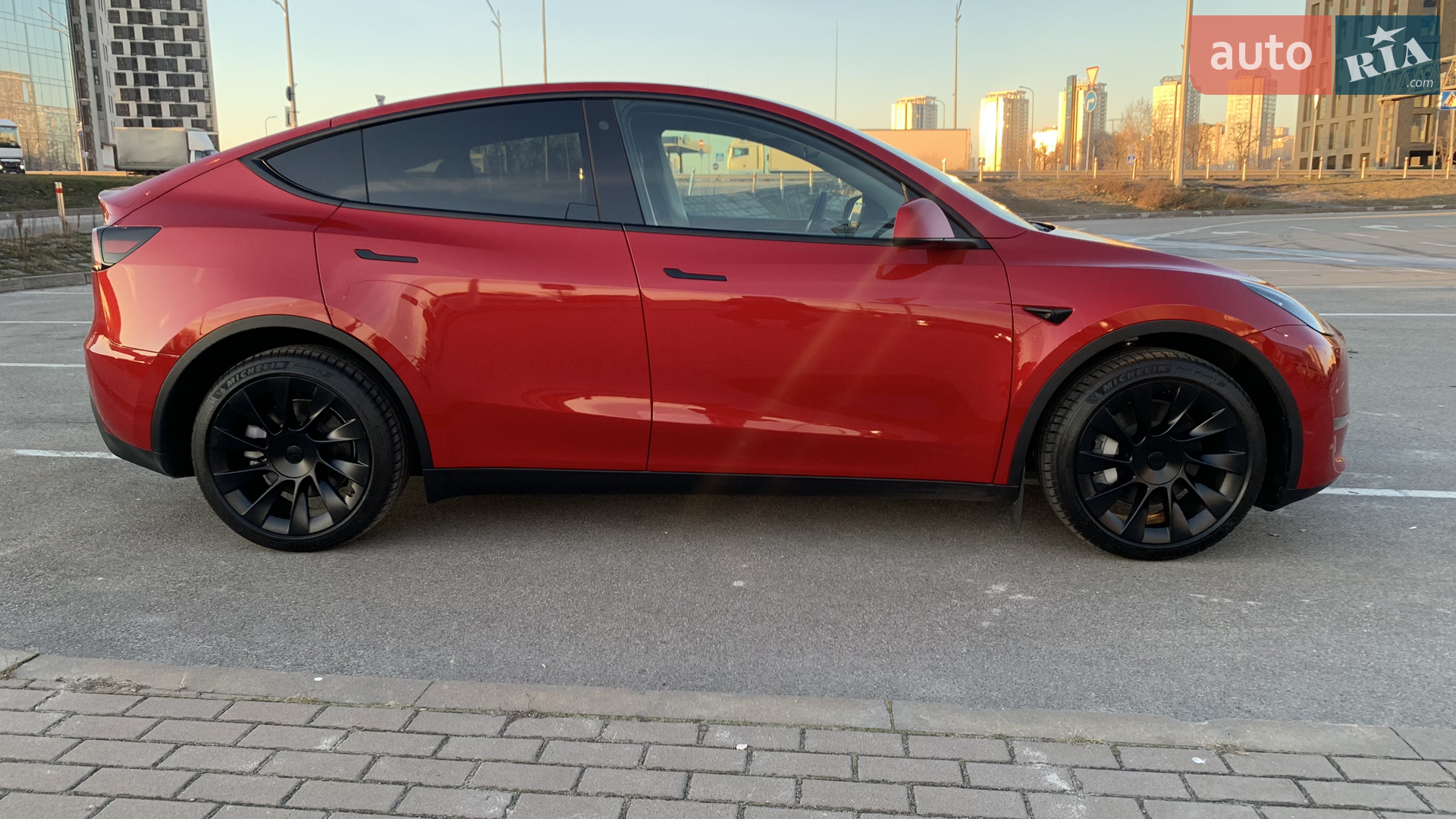 2023 Tesla Model Y - мініатюра 3