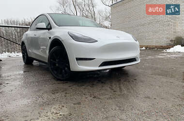 Позашляховик / Кросовер Tesla Model Y 2022 в 