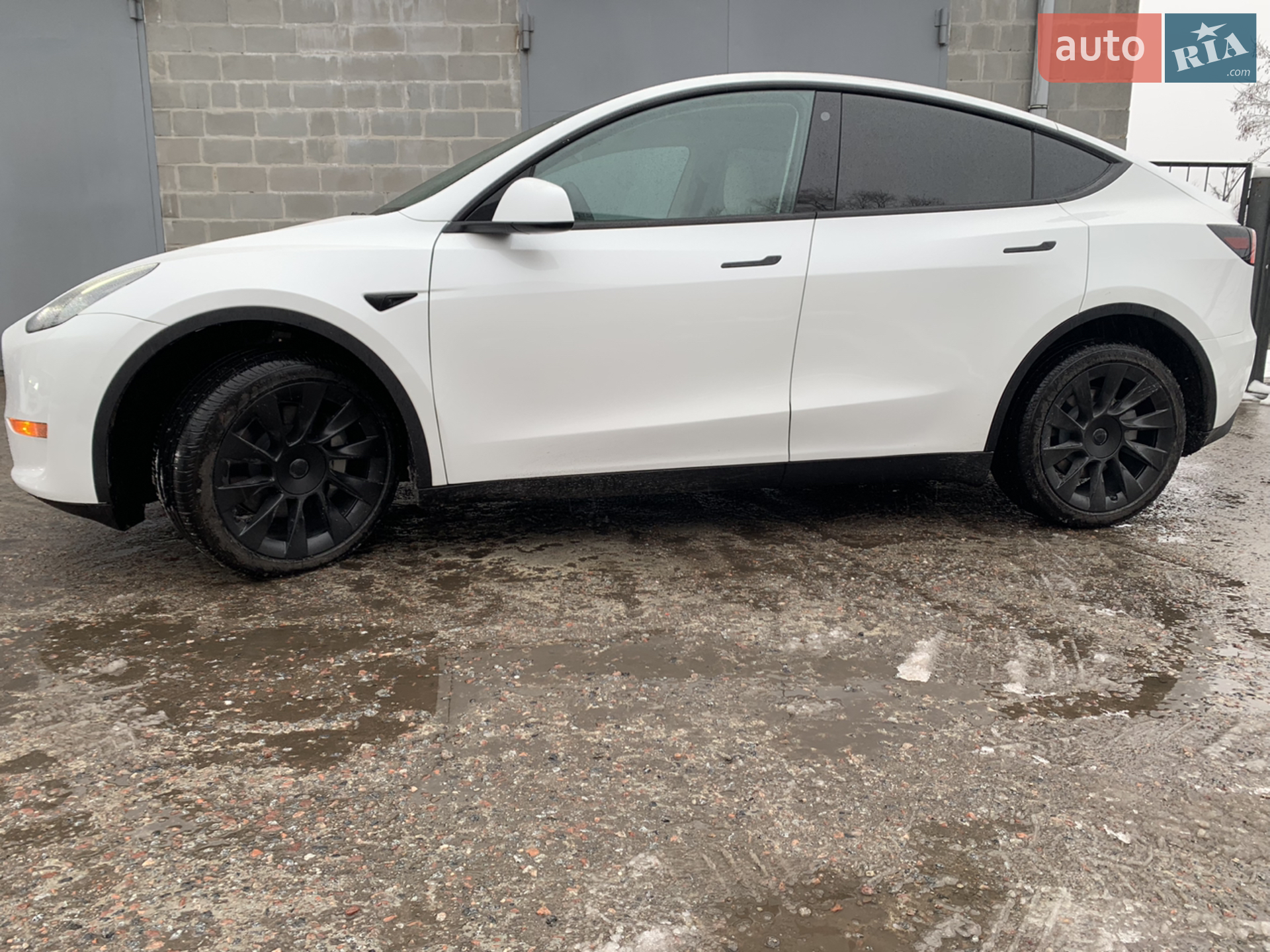 2022 Tesla Model Y - мініатюра 17