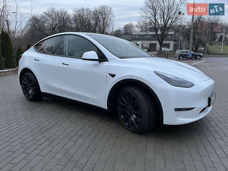 Внедорожник / Кроссовер Tesla Model Y 2023 в Ровно