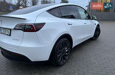 Внедорожник / Кроссовер Tesla Model Y 2023 в Ровно