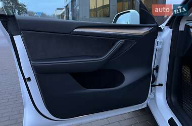 Внедорожник / Кроссовер Tesla Model Y 2023 в 