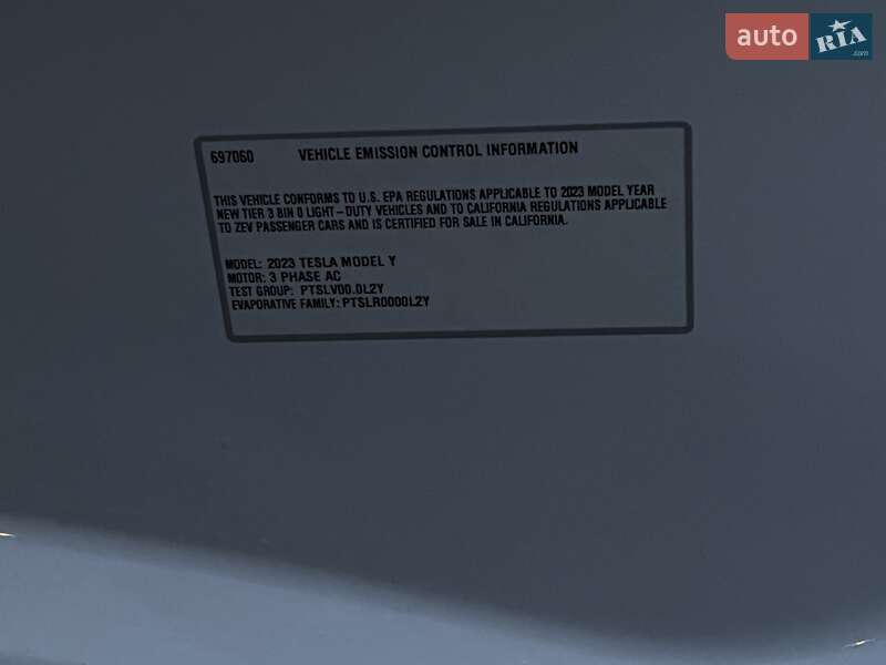 Внедорожник / Кроссовер Tesla Model Y 2023 в Ровно