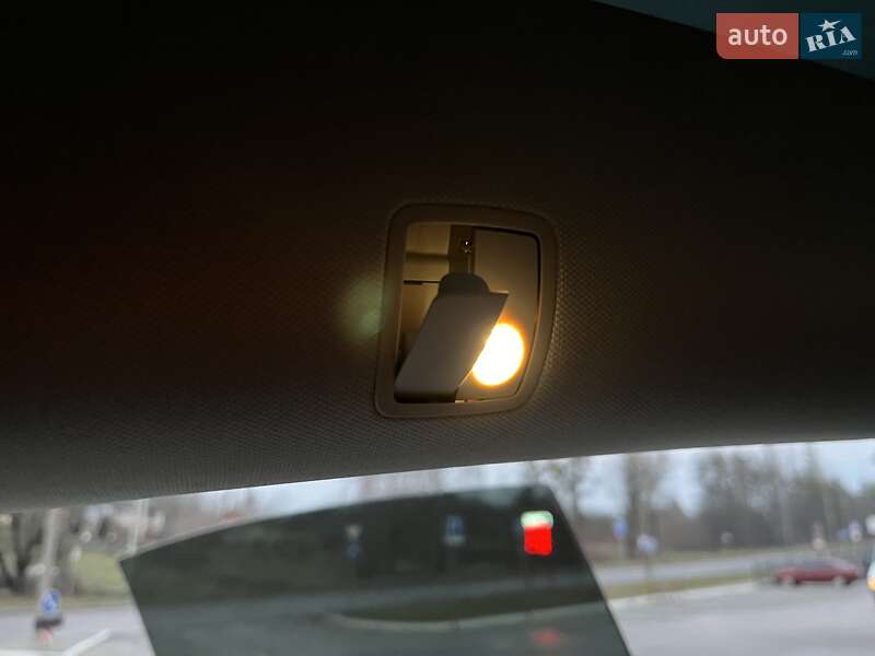 Внедорожник / Кроссовер Tesla Model Y 2023 в Ровно