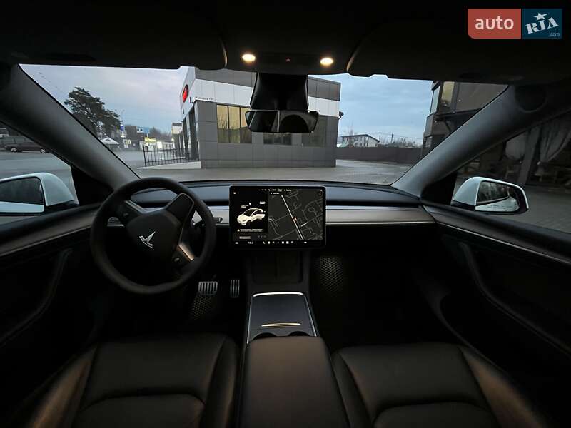Внедорожник / Кроссовер Tesla Model Y 2023 в Ровно