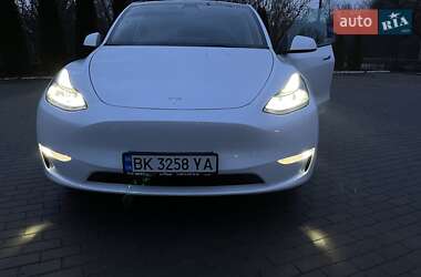 Внедорожник / Кроссовер Tesla Model Y 2023 в Ровно