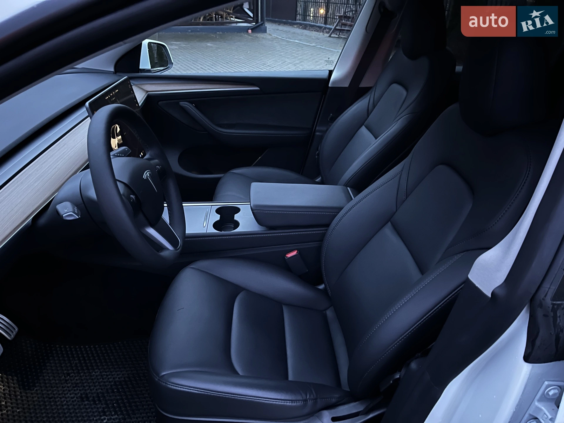 2023 Tesla Model Y - мініатюра 84