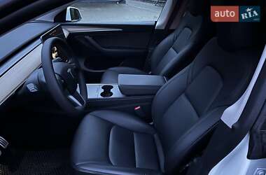 Внедорожник / Кроссовер Tesla Model Y 2023 в 