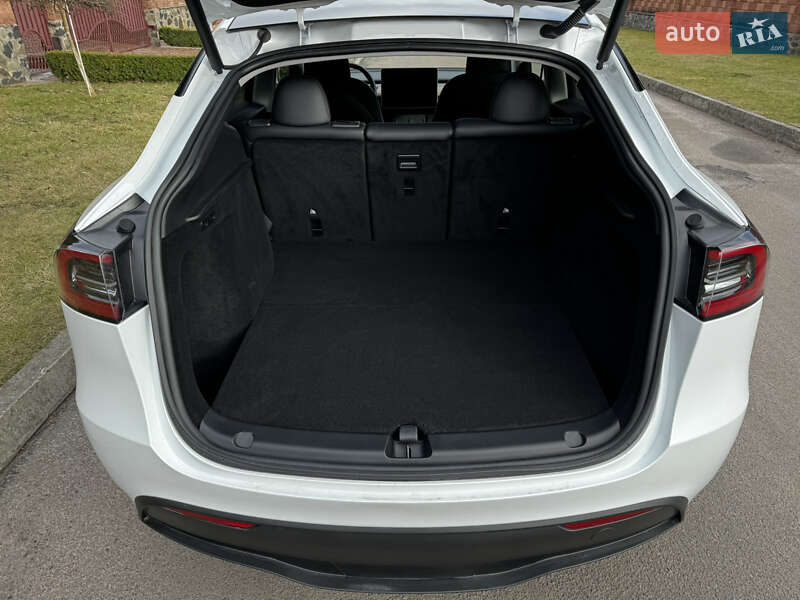 Внедорожник / Кроссовер Tesla Model Y 2023 в Ровно