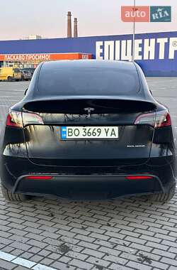 Внедорожник / Кроссовер Tesla Model Y 2021 в Тернополе