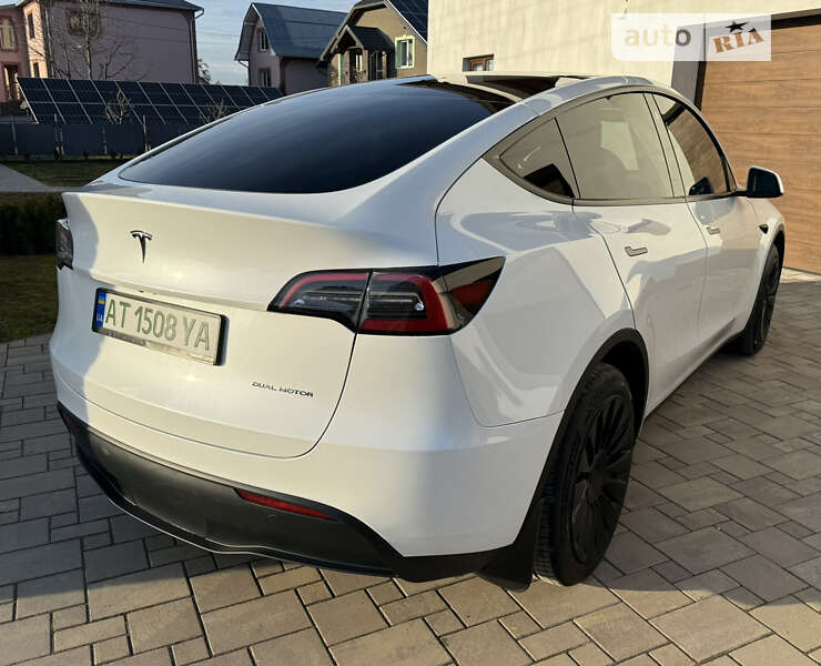 Внедорожник / Кроссовер Tesla Model Y 2023 в Ивано-Франковске