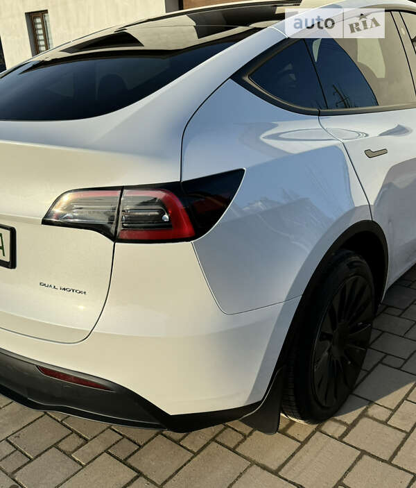 Внедорожник / Кроссовер Tesla Model Y 2023 в Ивано-Франковске