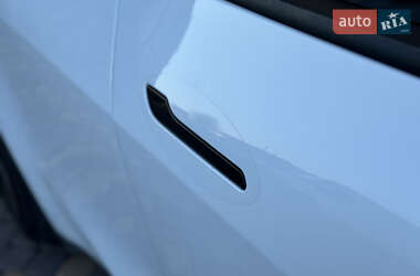 Внедорожник / Кроссовер Tesla Model Y 2021 в Виннице