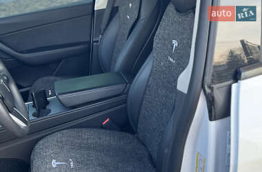 Внедорожник / Кроссовер Tesla Model Y 2021 в Виннице