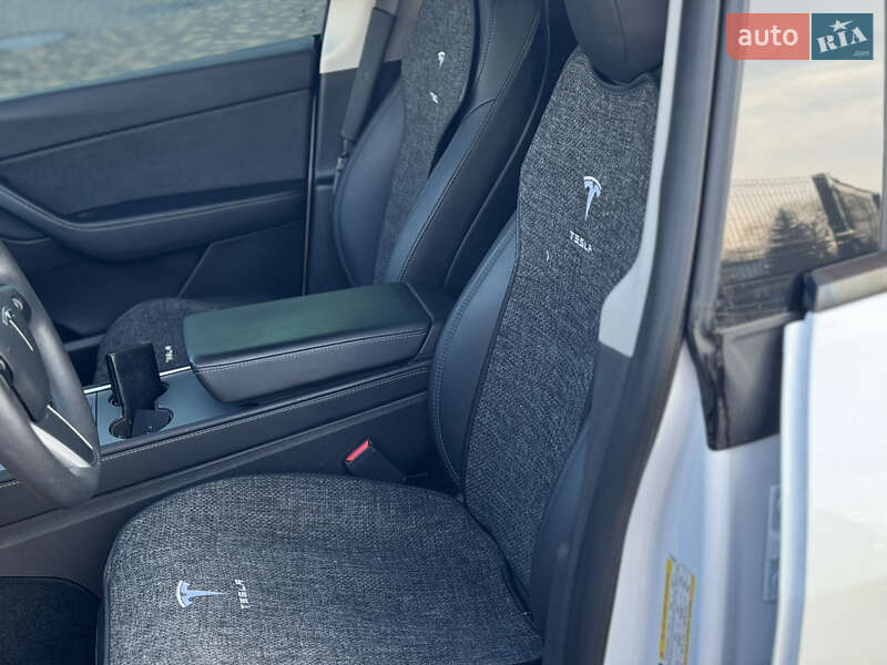 Внедорожник / Кроссовер Tesla Model Y 2021 в Виннице