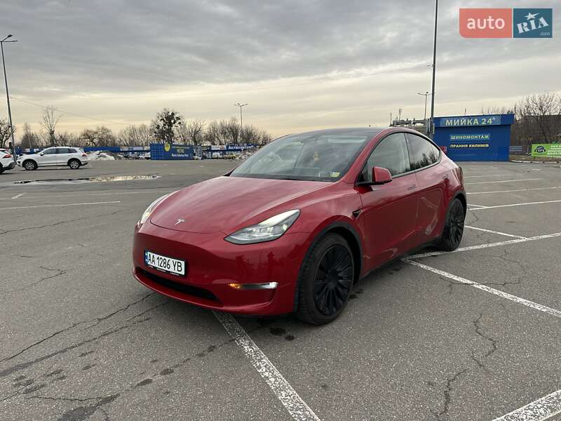 Внедорожник / Кроссовер Tesla Model Y 2020 в Киеве