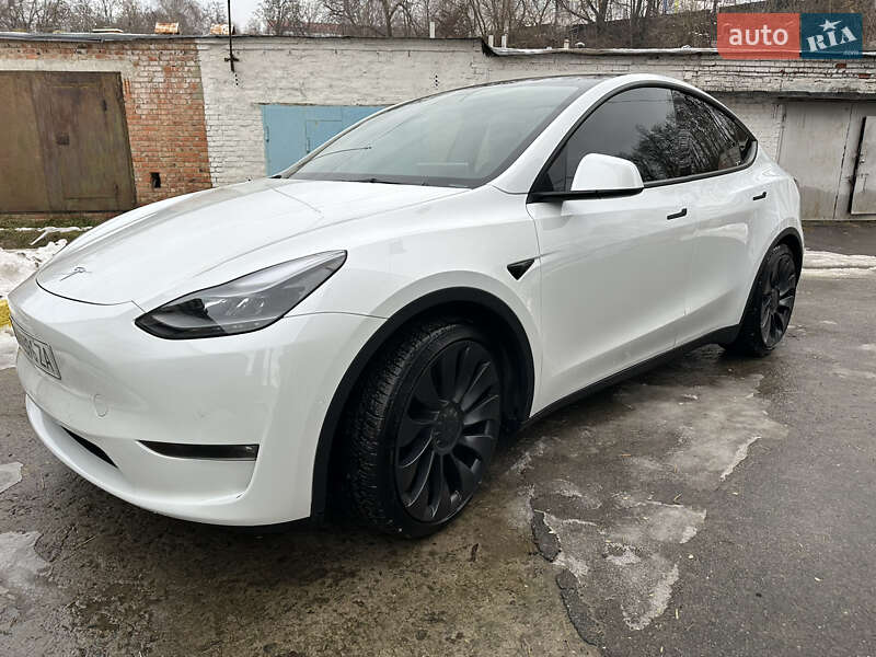 Позашляховик / Кросовер Tesla Model Y 2022 в Києві