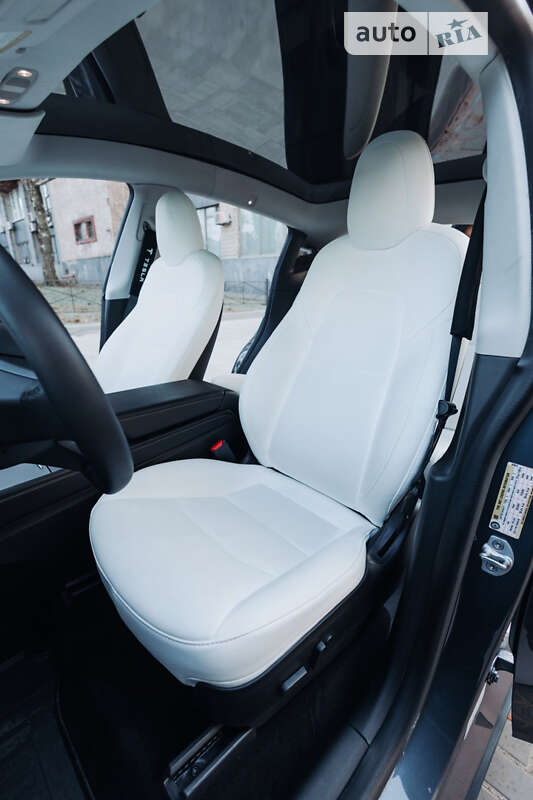 Внедорожник / Кроссовер Tesla Model Y 2020 в Днепре