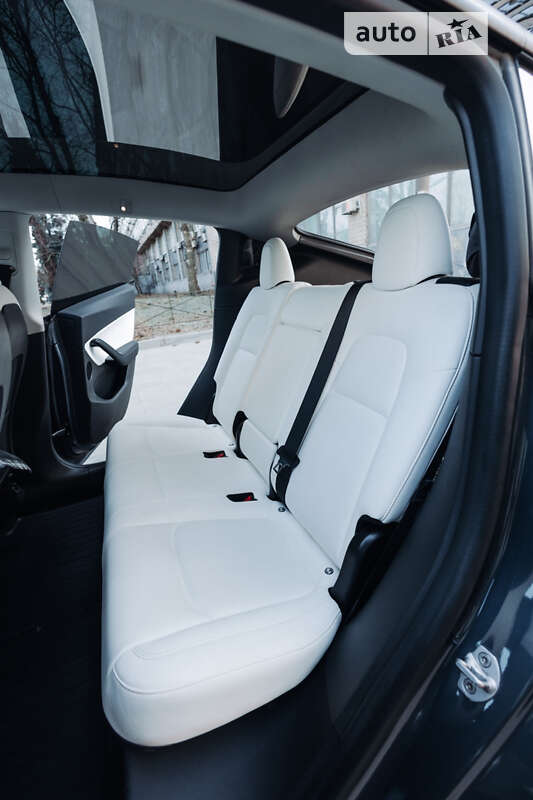Внедорожник / Кроссовер Tesla Model Y 2020 в Днепре