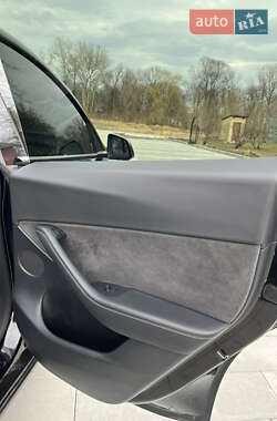 Позашляховик / Кросовер Tesla Model Y 2022 в Самборі