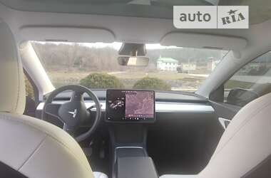 Внедорожник / Кроссовер Tesla Model Y 2021 в 