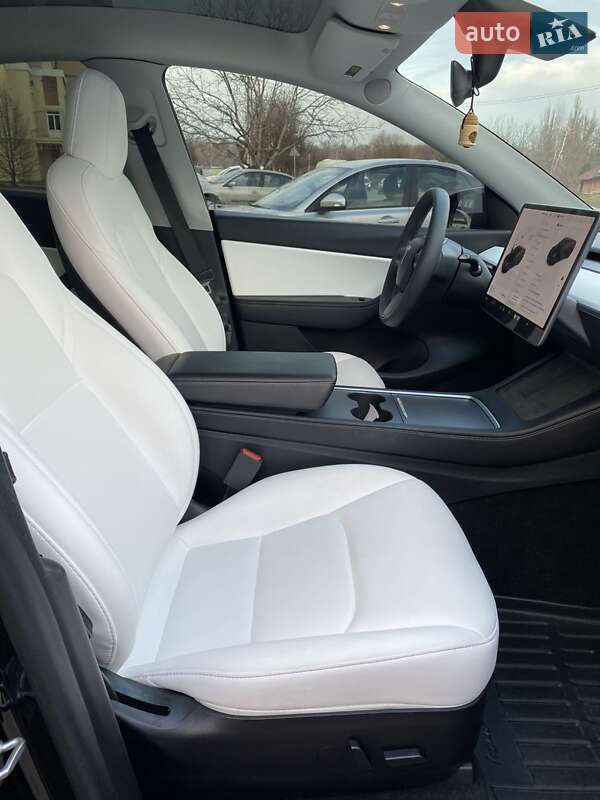 Внедорожник / Кроссовер Tesla Model Y 2022 в Полтаве