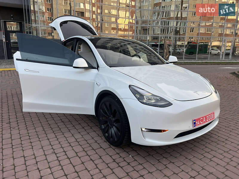 Внедорожник / Кроссовер Tesla Model Y 2022 в Ивано-Франковске