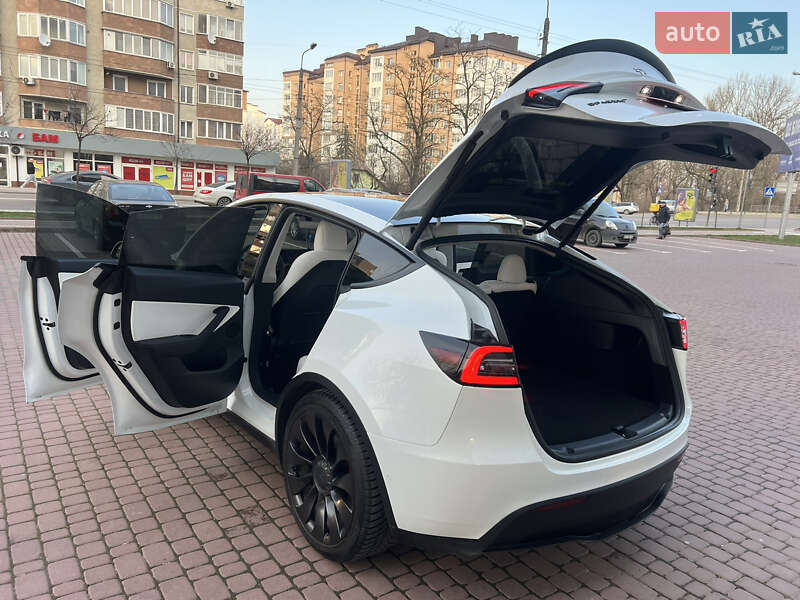 Внедорожник / Кроссовер Tesla Model Y 2022 в Ивано-Франковске