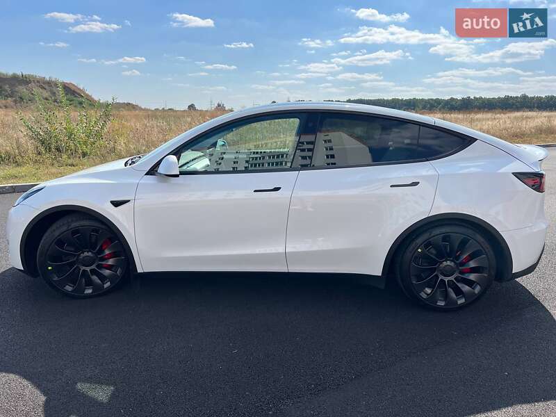 Позашляховик / Кросовер Tesla Model Y 2023 в Вінниці