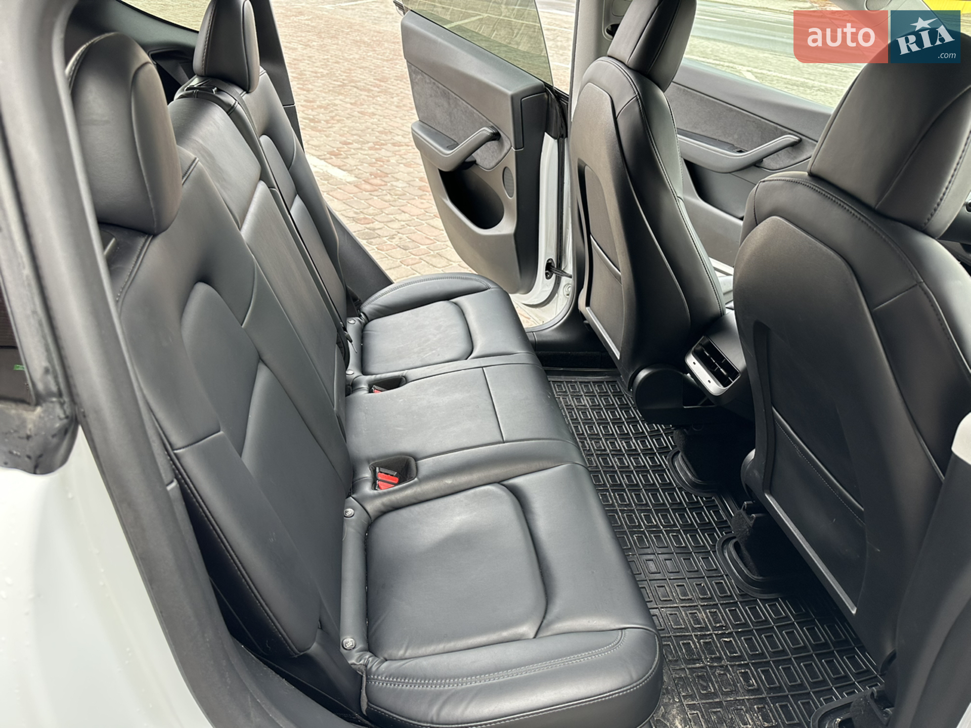 2021 Tesla Model Y - мініатюра 10