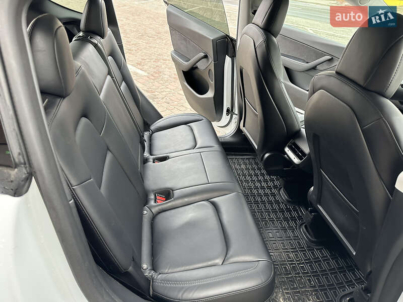 Внедорожник / Кроссовер Tesla Model Y 2021 в Харькове