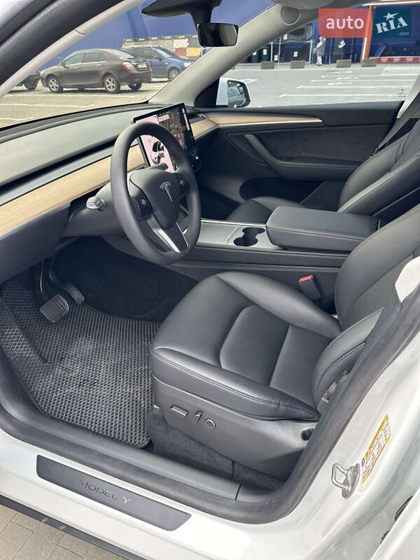 Позашляховик / Кросовер Tesla Model Y 2023 в Броварах