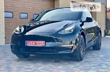 Позашляховик / Кросовер Tesla Model Y 2022 в Рівному