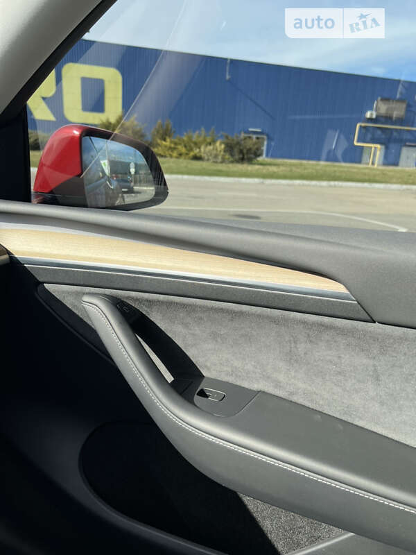 Внедорожник / Кроссовер Tesla Model Y 2023 в Днепре