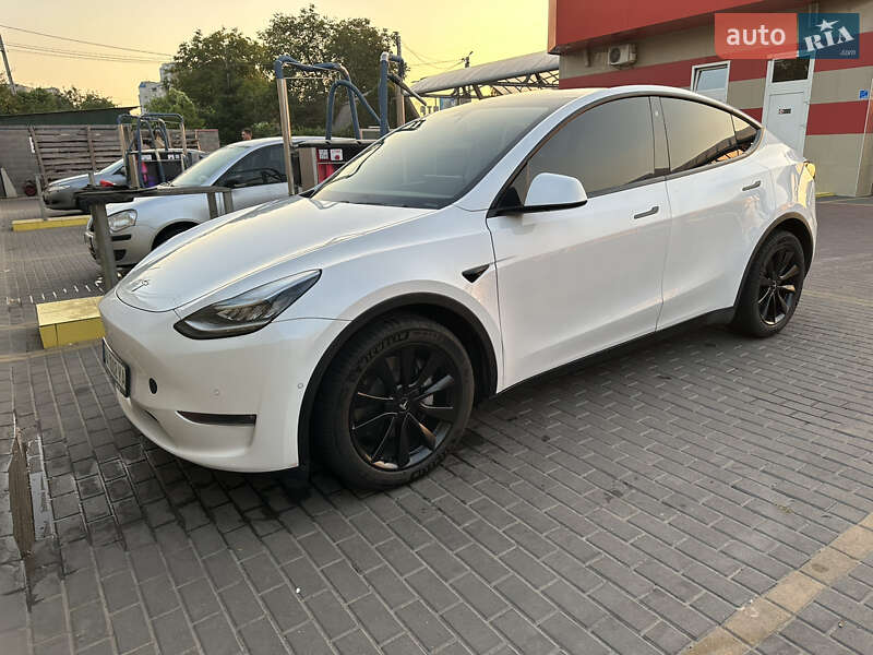Универсал Tesla Model Y 2020 в Киеве