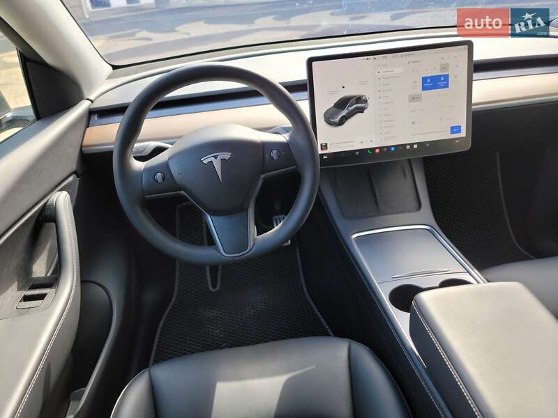Внедорожник / Кроссовер Tesla Model Y 2021 в Ровно