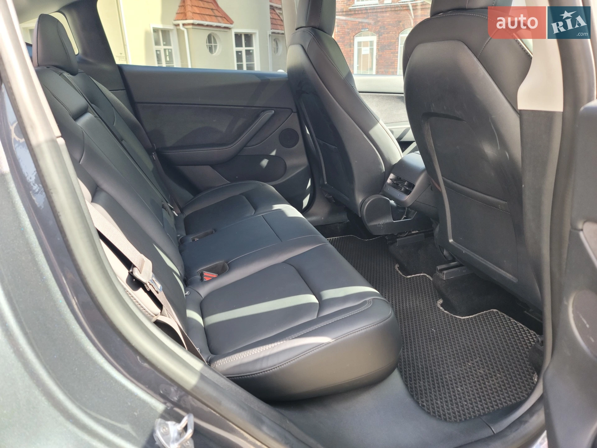 2021 Tesla Model Y - мініатюра 15