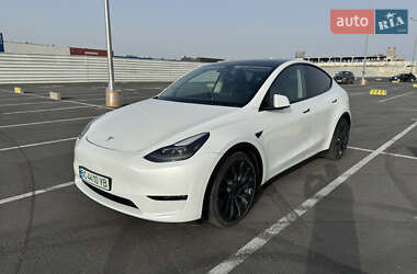Позашляховик / Кросовер Tesla Model Y 2022 в Львові