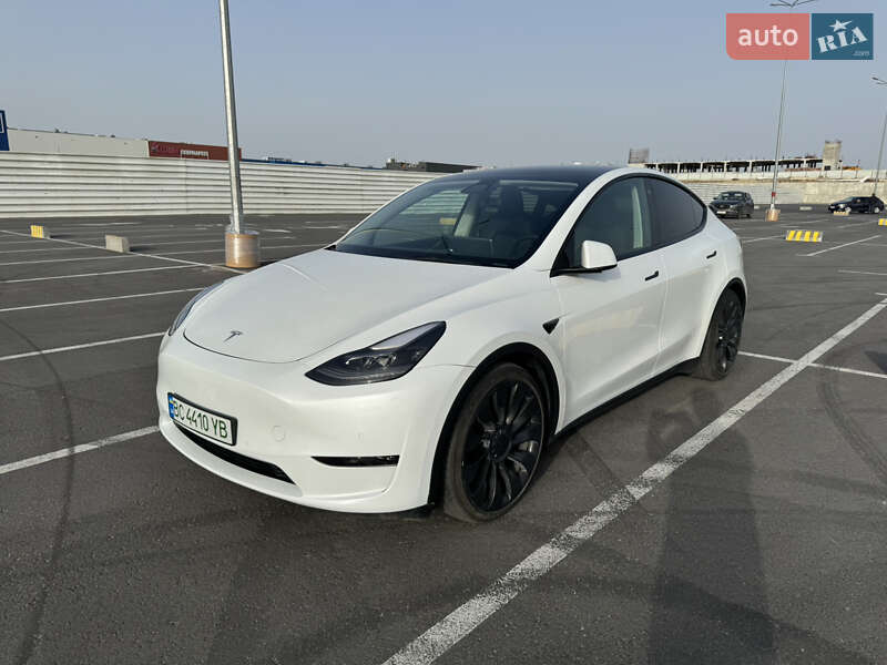 Позашляховик / Кросовер Tesla Model Y 2022 в Львові