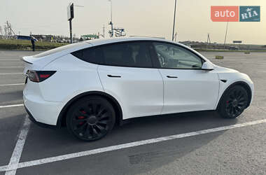 Позашляховик / Кросовер Tesla Model Y 2022 в Львові