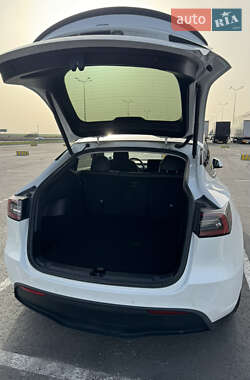 Позашляховик / Кросовер Tesla Model Y 2022 в Львові