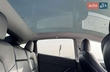 Позашляховик / Кросовер Tesla Model Y 2022 в Львові