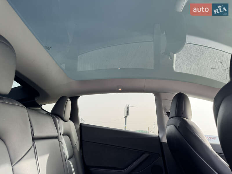 Позашляховик / Кросовер Tesla Model Y 2022 в Львові