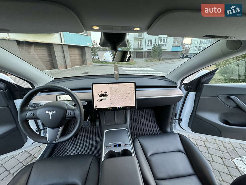 Внедорожник / Кроссовер Tesla Model Y 2022 в Ивано-Франковске