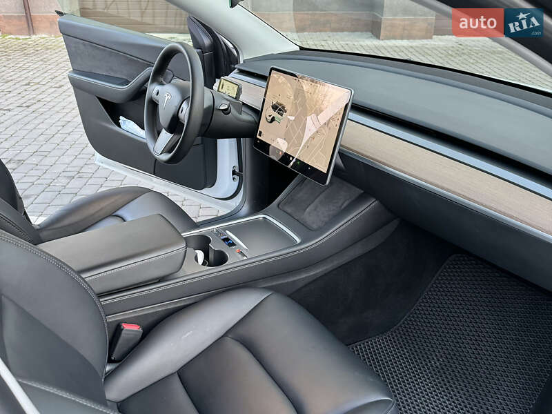 Внедорожник / Кроссовер Tesla Model Y 2022 в Ивано-Франковске