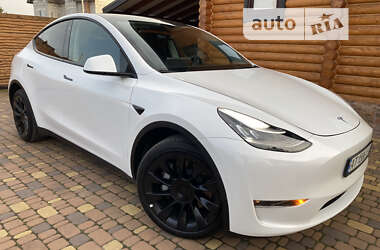 Tesla Model Y 2022