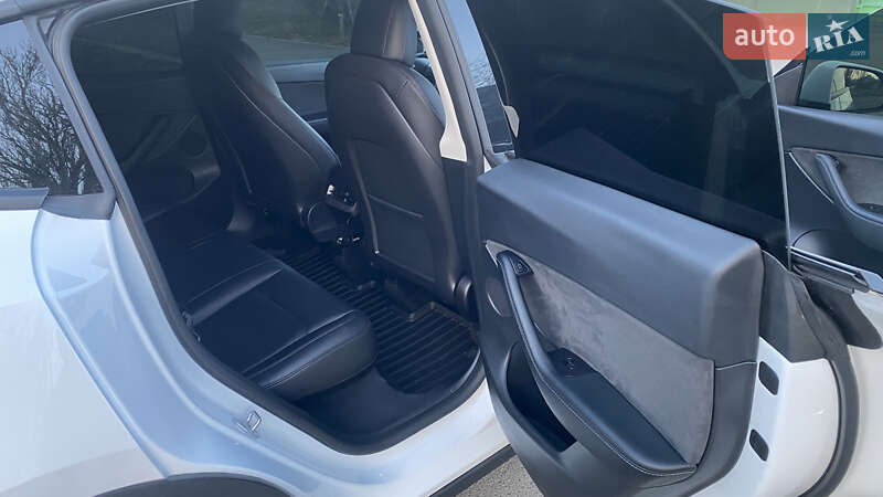 Внедорожник / Кроссовер Tesla Model Y 2022 в Одессе